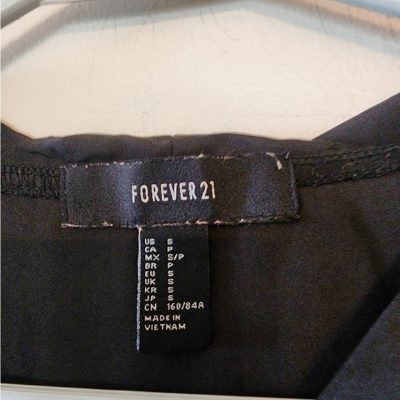 Forever 21 lightweight jacket backstage pass size small black - Picture 4 of 4